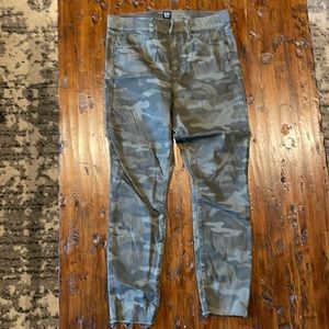 Gap Camo skinny pants